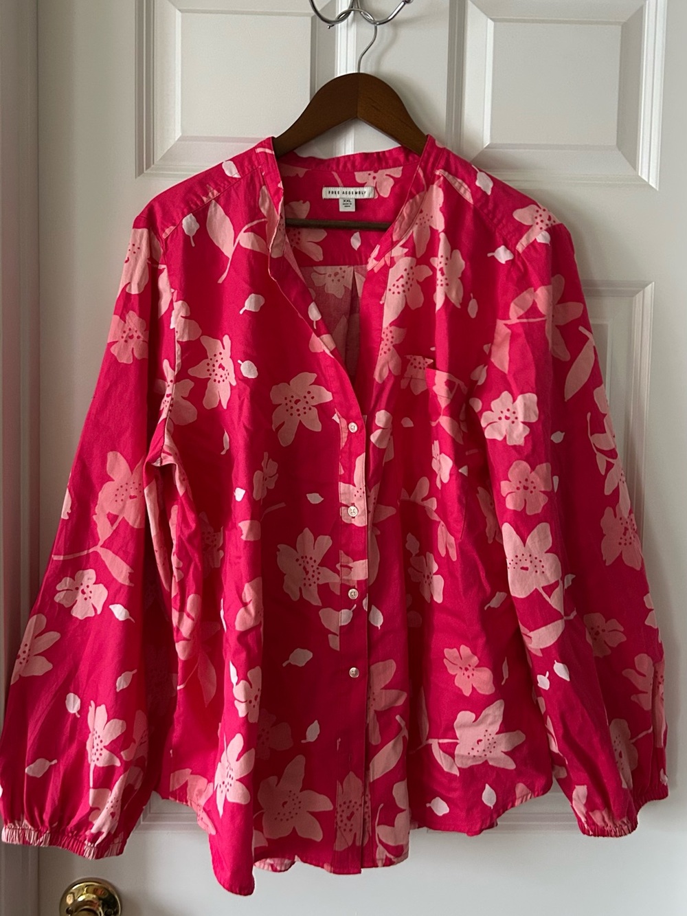 Free Assembly Pink Floral Button-Front Women's Blouse